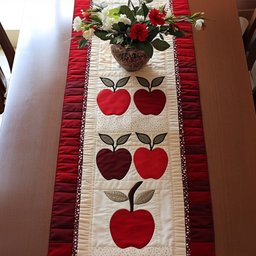 Apple Delight Table Runner - Made to Order TABLE928