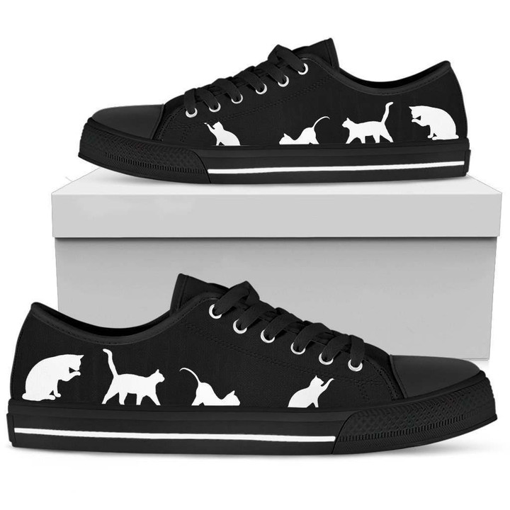 Black and White Cats Women's Low Top Shoe