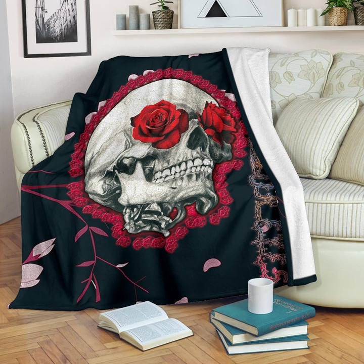 Valentine Fleece Blanket - Skull With Red Roses Love In Your Eyes Fleece Blankets