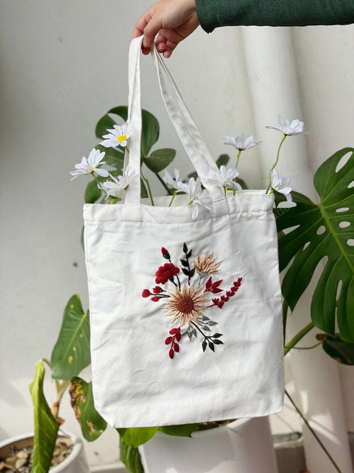 Hand Embroidered Floral Tote Bag, Canvas Tote Bag, Embroidered Tote, Personalized Gift, Custom Name Tote Bag, Gift for Mom, Gift for Her