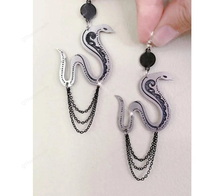 The Black Dark Serpent Earrings/Goth Gothic Earrings/Witchy Gothic Vampire Spooky Boho Bohemian/Statement Earrings/Witch Healing Crystal