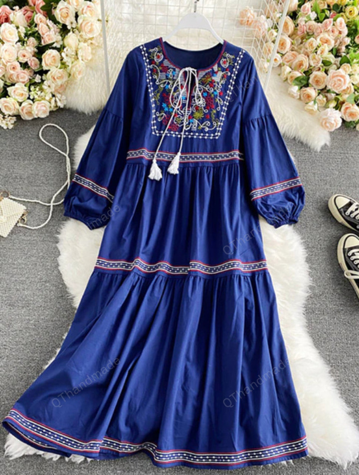 Boho Travel Retro Ethnic Embroidery Long Dress/V-neck Fringe Lace-up Puff Sleeve Fashion Temperament Midi Dress/Summer Beach Clothing