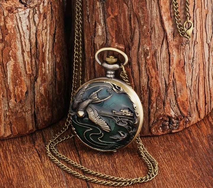 Bronze Crane Owl Bird Animal Quartz Pocket Watch Round Dial Pocket Necklace Pendant Sweater Chain Pocket Clock for Men Women/Gothic Watch