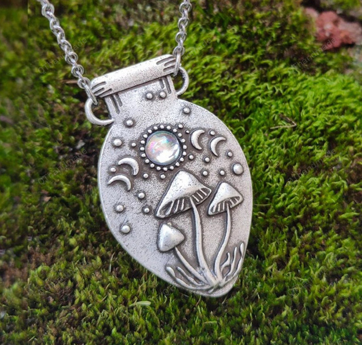 Crystal Witch Triple Moon, Moon Phase Mushroom Woodland Spirit Occult Pagan Wicca gift for women/Occult Jewelry/Hippy Jewelry/Fairy Necklace