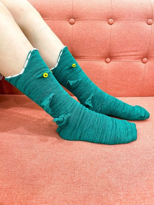 Winter Crocodile Attack Crew Socks/Funny Crocodile Biting Bite Socks/Christmas Stocking/Knit Knitted Socks/Leg Warmers/Unisex Gift/Ugly Sock