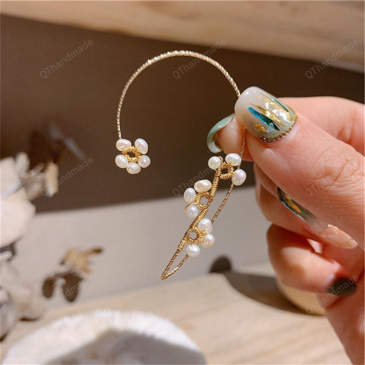 Boho Hippie Flower Faux Pearl Ear Wrap/Ear Crawler/Climber Flower Ear Cartilage Cuff/No Piercing One Ear Jewelry/Flower Vine/Boho Earrings