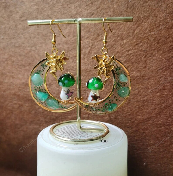 GREEN Mushroom on Moon Drop Shrooms/Aventurine Quartz Mushroom Earrings Dangle Fairy Woodland Earrings/Statment earrings/Witchcraft jewelry