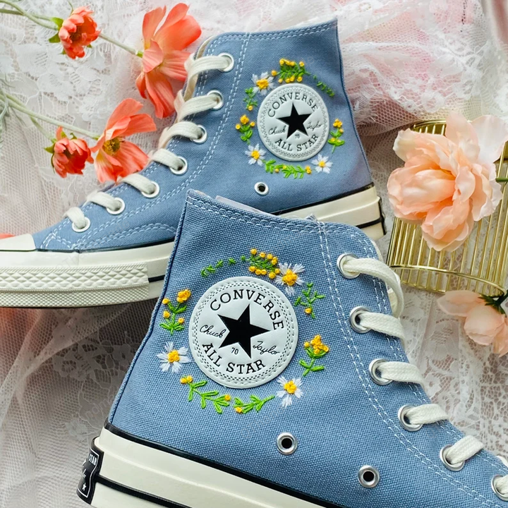 Converse Logo Embroidery/ Converse Flowers Hand Embroidery Shoes and Stars/ Embroidery Wedding Shoes/ Embroidered Flowers Converse/ Converse Custom Sun Flower Embroidery/ Converse Custom Chuck Taylor 70 embroidered flowers