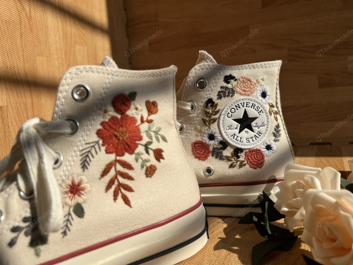 Wedding Shoes/Embroidered Converse/Converse High Tops Custom Red Flower/Bridal Converse Chuck Taylor 1970s Embroidered Flowers/Wedding Gifts