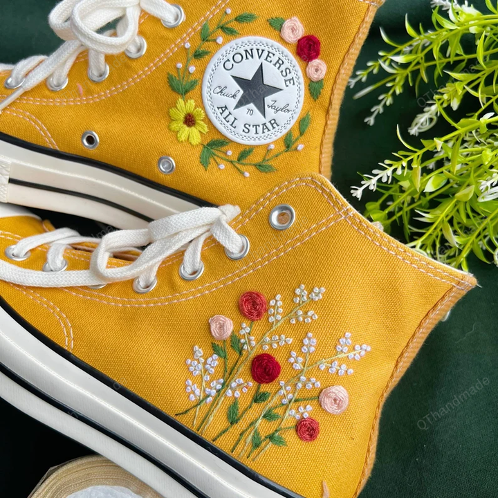 Embroidered Sweet Rose And Lavender Garden/ Embroidered Sneakers Chuck Taylor 1970s Flower Converse/ Converse High Tops