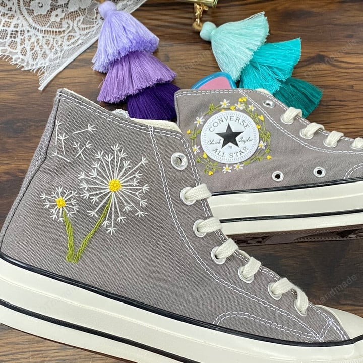 Custom Embroidery Flower Converse 1970S Shoes/ Personazlied Converse Embroidered Sweet Flowers Shoes/ Custom Converse Floral Embroidery for Bride