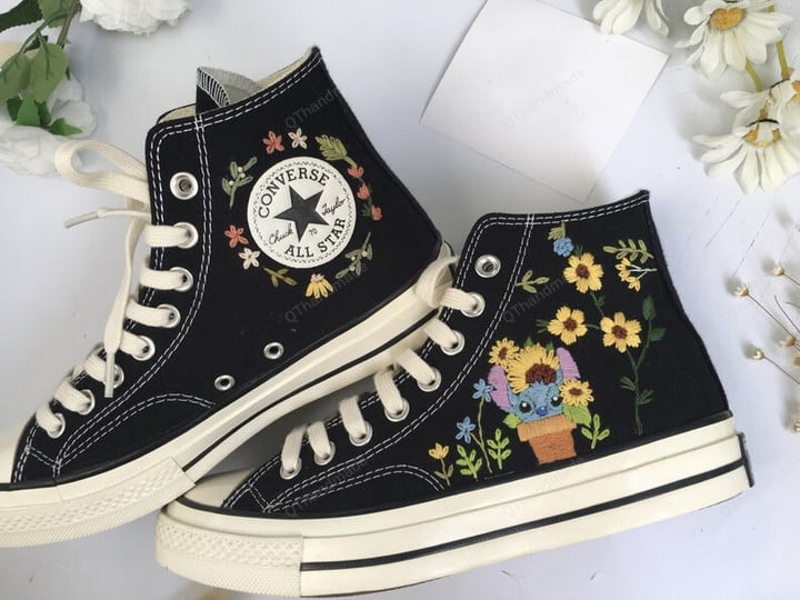 Embroidered Flower Converse/Custom Converse Hi Tops/Converse Yellow Daisy Embroidery Shoes /Custom embroidered Animals In A Potted Plant Embroidery
