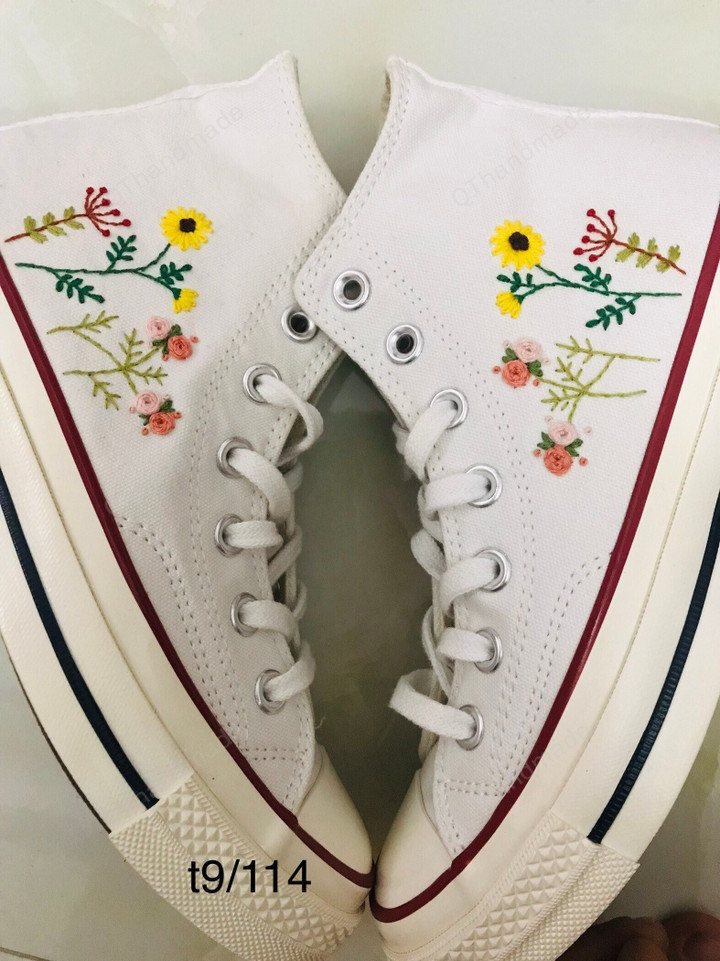 Embroidered Small Flowers Converse/ Custom Converse High Tops Flower Embroidery/ Flower Converse/ Gift for her