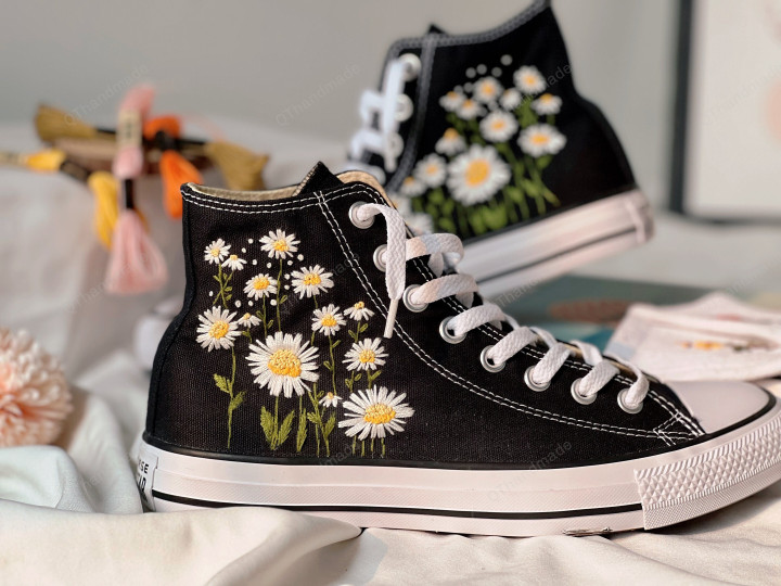 Converse High Tops Daisy Flowers/ Embroidered Converse Sunflower Garden/ Embroidered Sneakers Daisy Flowers/ Wedding Gifts for her