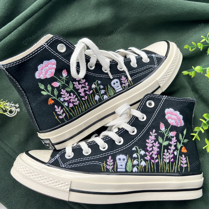 Converse Hand Pink Flowers Embroidery Shoes/Converse Pink Flowers Hand Embroidery Shoes and Gothic/ Wedding Gifts for her