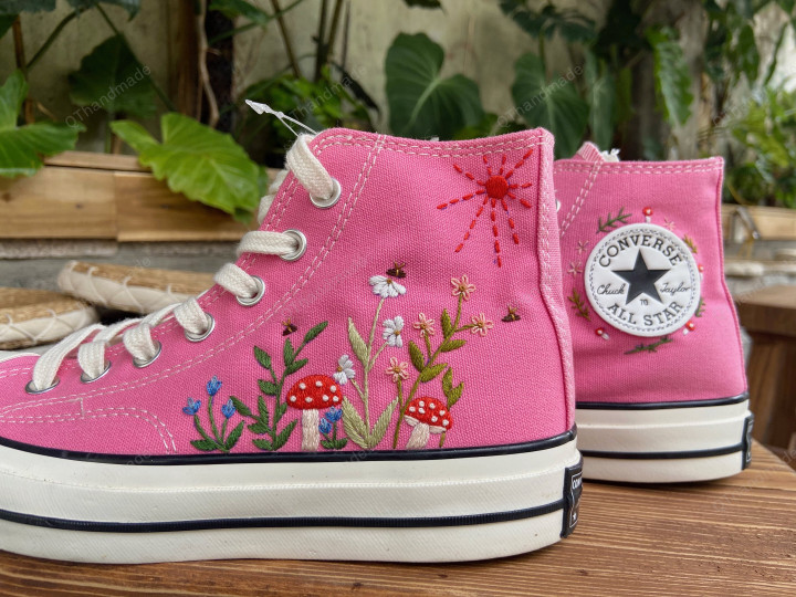 Mushroom and Flower Pink Converse /Embroidered Converse/Mushroom Converse/Converse High Tops Chuck Taylor 1970s