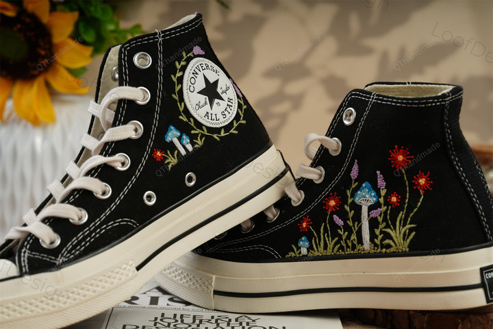 Converse embroidered shoes,Converse Chuck Taylor 1970s,Converse custom small flower / small flower embroidery/mushroom embroidery