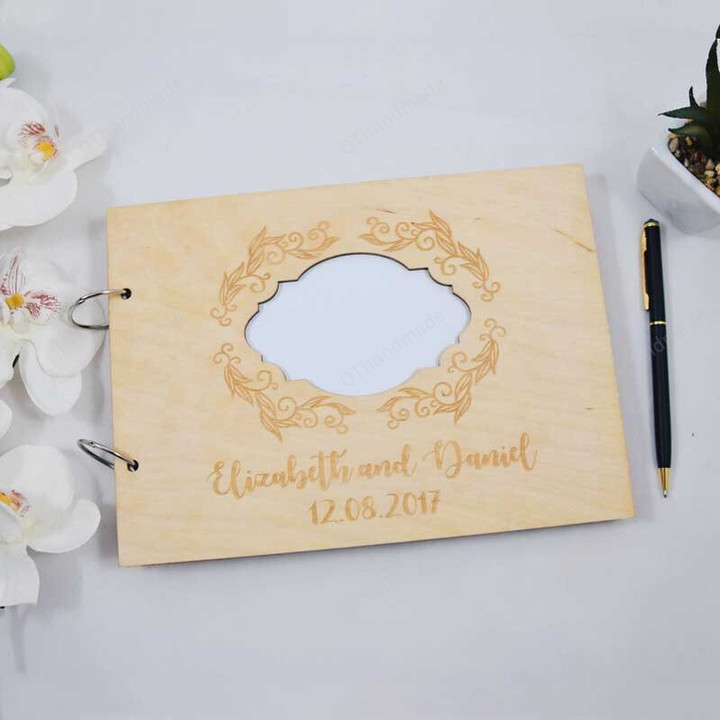 Custom made personalized wood wedding guestbook, Custom engraving, Modern style Guestbook, Engraved Wreath natural wood