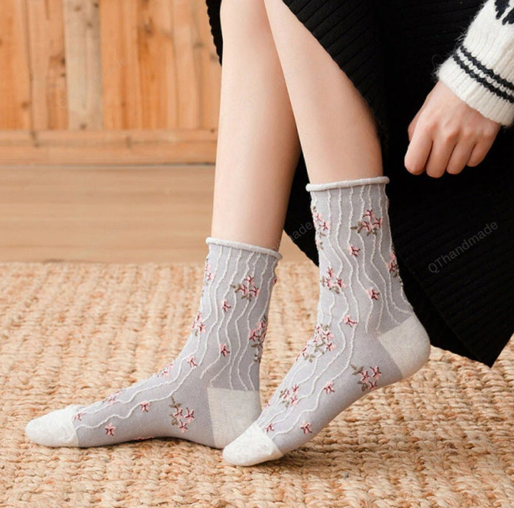 Christmas Winter Embroidery Floral Cotton Socks/Vintage Streetwear Crew Stockings/Hoisery and Socks/Cotton Long Sock/Custom Print Socks