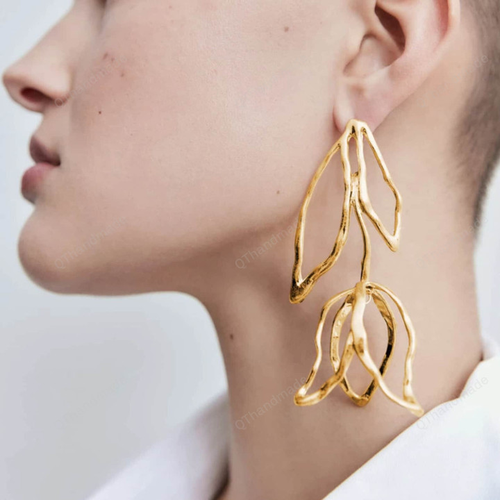 Golden Tulip Earrings/Vintage Earrings/Retro Exaggerated Golden Flower Earrings for Woman Party Holiday Jewelry/Dangle Drop earrings
