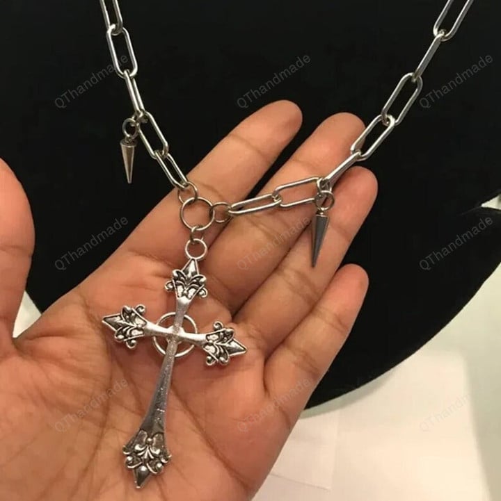 Gothic Aesthetic Rivets Cross Necklace DIY Chain Choker Pendant Necklace for Women Egirl Jewelry Punk Accessories/Witchy Fairy Fairycore