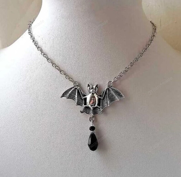 Fashion Retro Punk Gothic Bat Chain Necklace Men And Women's Animal Ball Chain Halloween Hip Hop Gifts,Gothic relief necklace,Gift For Her