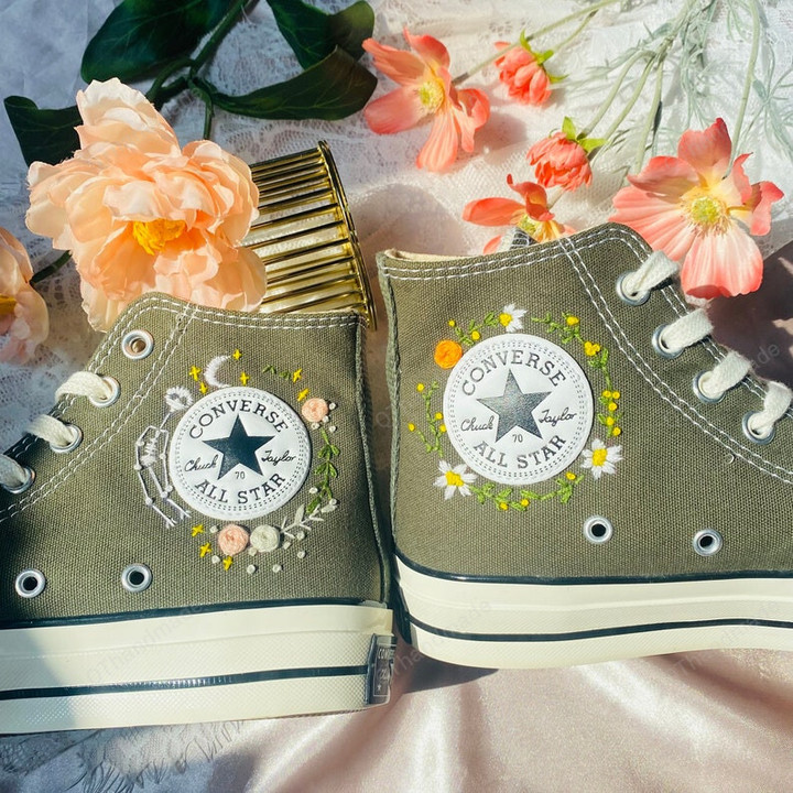 Custom Embroidered Sun Moon Flower High-Tops Converse 1970S Shoes/ Personazlied Converse Embroidered Sweet Flowers Shoes/ Custom Converse Floral Embroidery for Bride