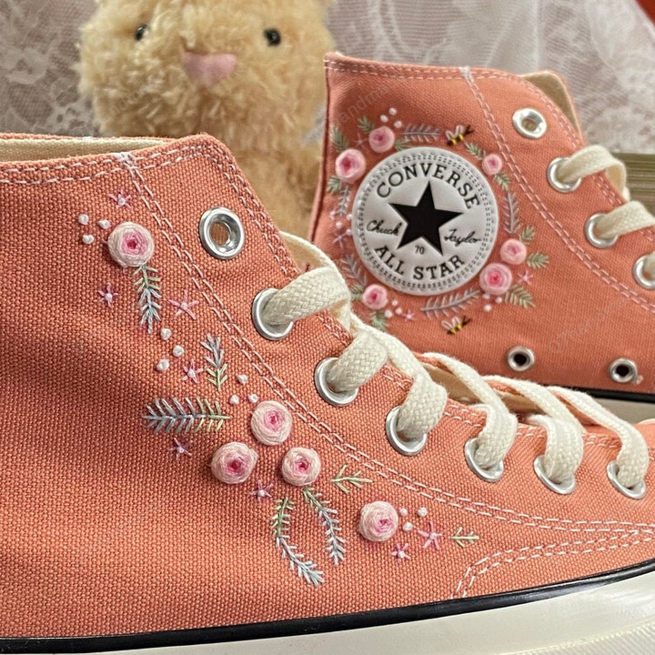 Embroidery Rose Floral High Neck Converse Shoes / Sweet Country Floral Embroidery Shoes / Custom Converse Embroidered sweet Flowers