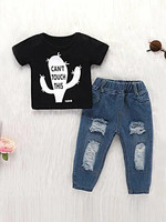 Toddler Boys Slogan Graphic Tee With Ripped Jeans