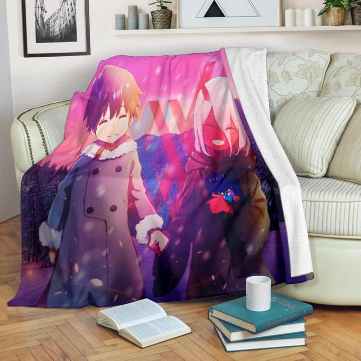 Darling In The Franxx Anime Fleece Blankets - Cute Little Zero Two And Hiro Holding Hands Fleece Blanket