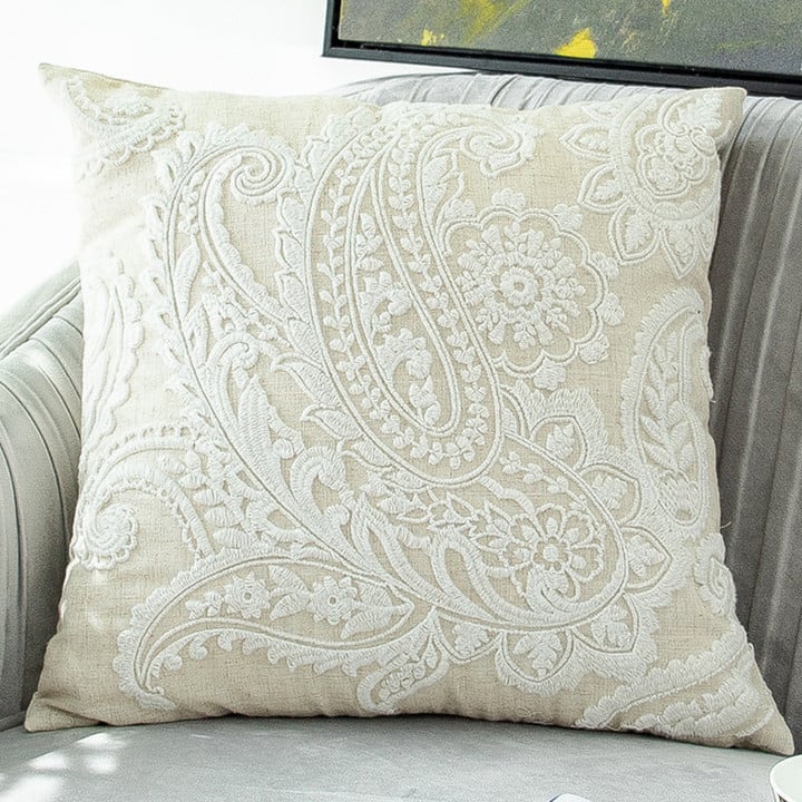Embroidered cotton and linen tassel breathable pillowcase