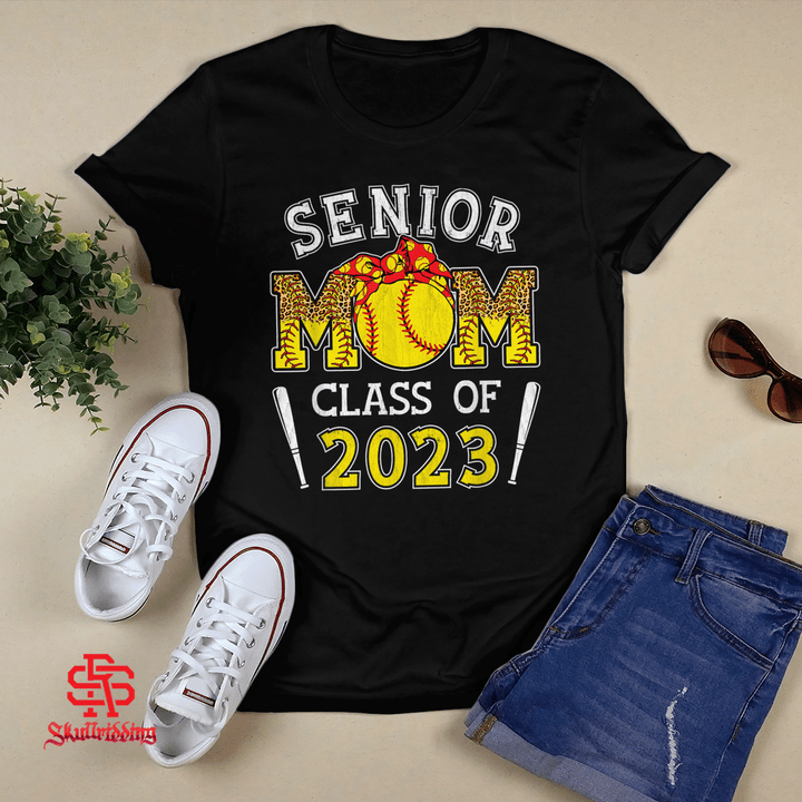 Senior Mom Class Of 2023 Softball Graduation Mama 2023 Grad TT-Shirt and Hoodie