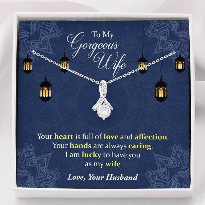 To My Wife I am Lucky Alluring Beauty Necklace