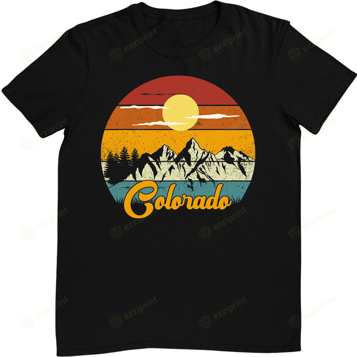Colorado Distressed Retro Vintage Mountains Nature Camping T-Shirt
