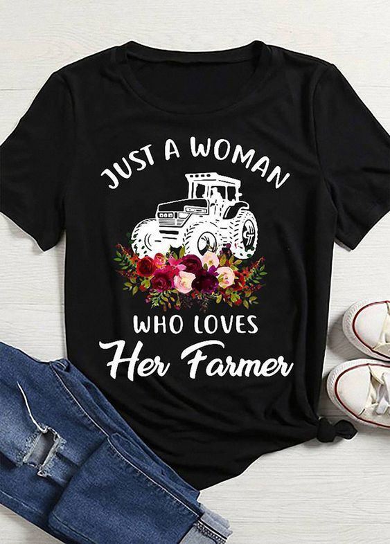 Just a woman who loves her farmer T Shirt Hoodie Sweater  size S-5XL