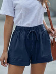 Women Pocket Detail Drawstring Waist Shorts