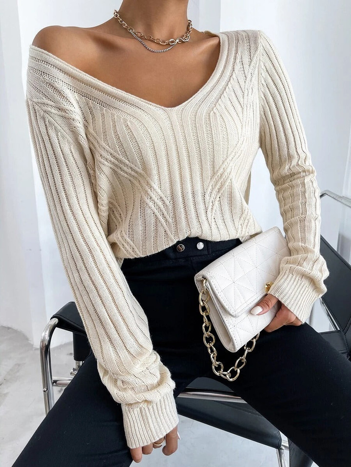 Women Solid V Neck Sweater