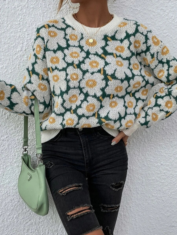 Women Allover Floral Pattern Drop Shoulder Sweater