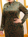 Women Plus Size Floral Embroidery Velvet Mandarin Dress