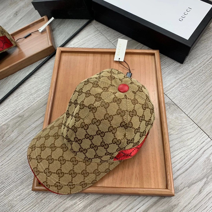 Gucci Gg Canvas With Red Detail Baseball Cap In Beige