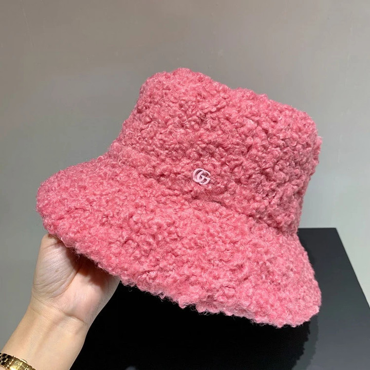 Gucci Pink Fleece Fur Bucket Hat With Mini Gg Buckle