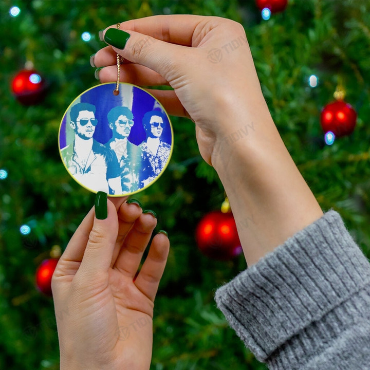 The Jonas Brothers Joe Nick Kevin Merry Christmas Holiday Christmas Tree Xmas Gift Santa Claus Ceramic Circle Ornament