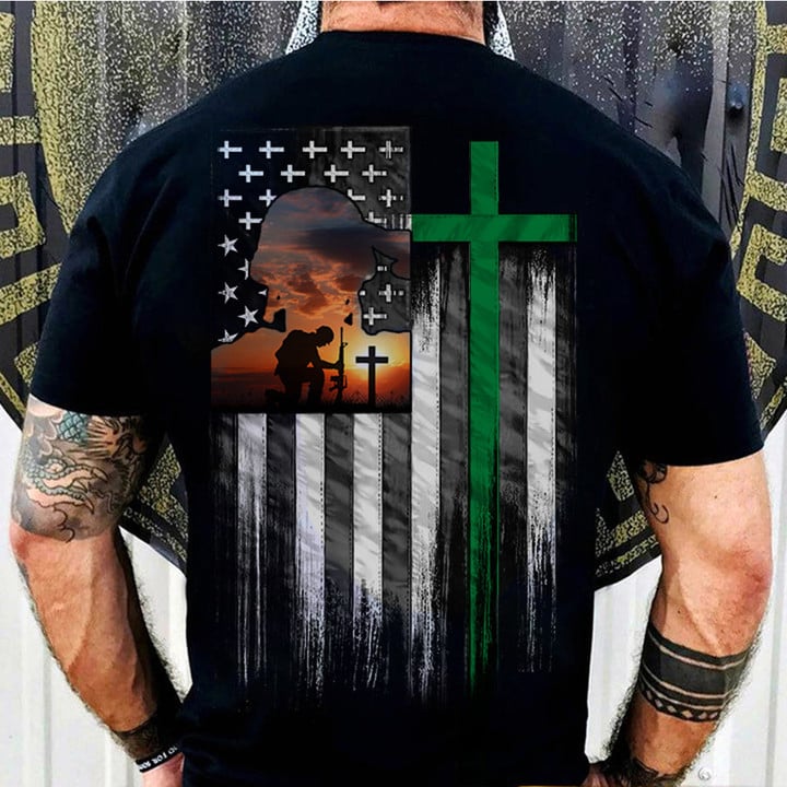 Soldier Kneel Thin Green Line Shirt Veteran Day Ideas Military T-Shirt Gifts For Men