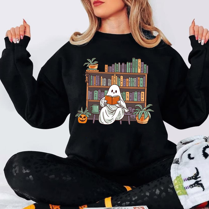 Ghost Reading Sweatshirt Black Halloween Horror Nights Clothing Halloween Gifts For Bookworm