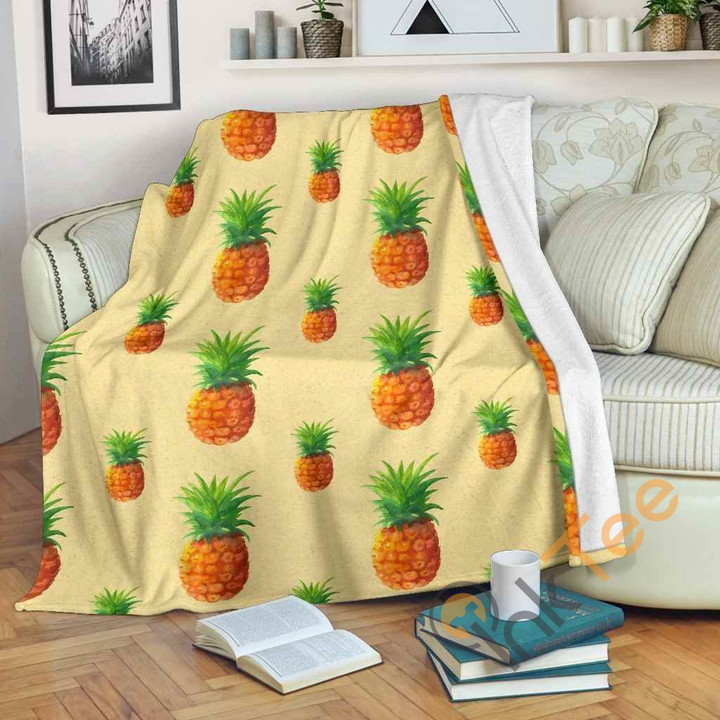 Beige Watercolor Pineapple Pattern Premium Fleece Blanket