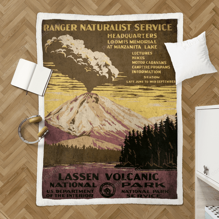 Volcanic National Park - Travel World Retro Sherpa Fleece Blanket