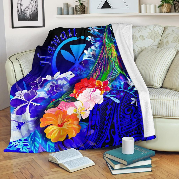 FamilyGater Blanket - Polynesian Hawaii Premium Blanket - Kanaka Maoli Humpback Whale with Tropical Flowers (Blue)- BN18