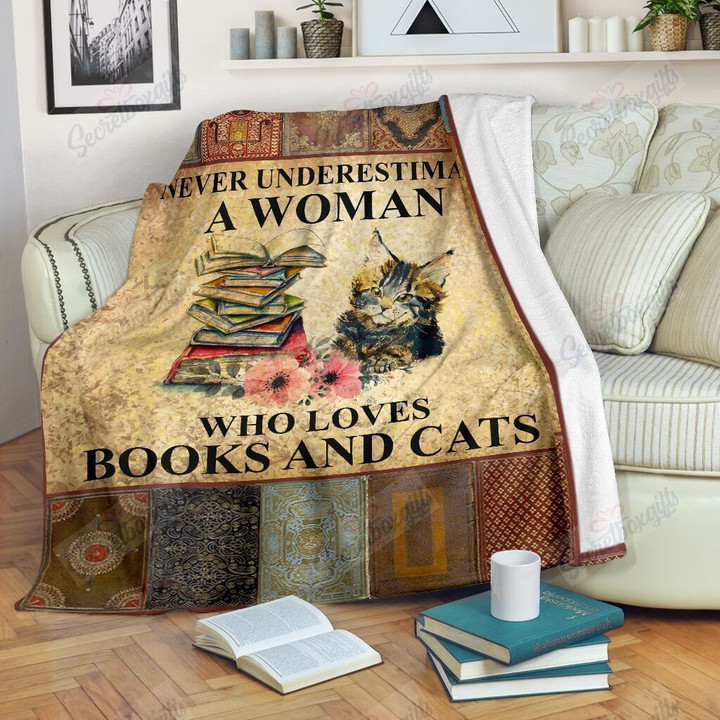 Book Cat Never Understimate Yw0202598Cl Fleece Blanket