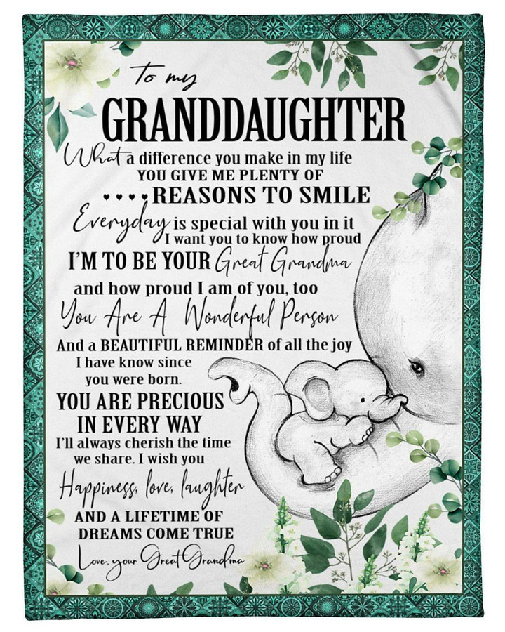 Elephant Lovely Message From Great Grandma Gifts For Granddaughters Fleece Blanket