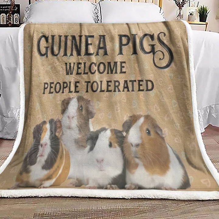 Guinea Pig Vd0201092F Sherpa Fleece Blanket